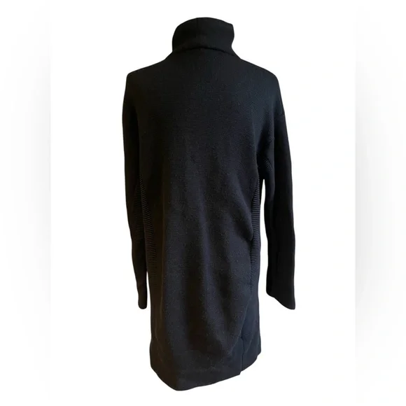 Vince black ribbed 100% wool asymmetric zip sweater jacket medium - Picture 3 of 7